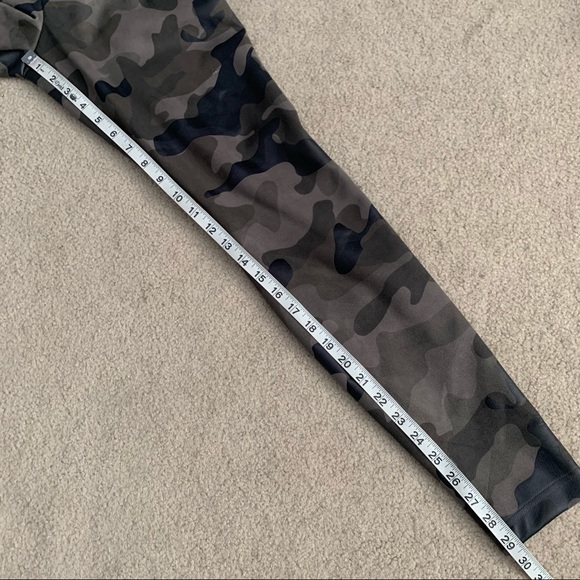 WHBM White House Black Market Runway Leggings in Camouflage - Picture 7 of 12